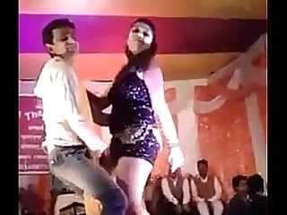 Sexy Hot Desi Teen Dancing On Stage in Public on Sex Song